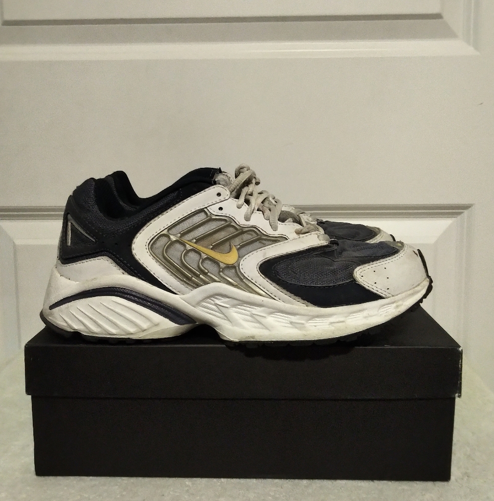 Nike Womens's Blue & White Athletic Sneakers